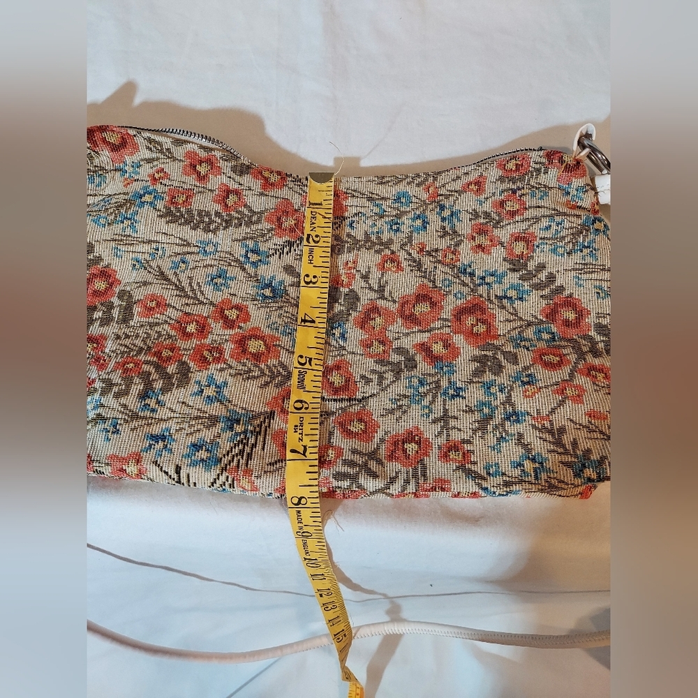 Floral Tapestry Bag With White Shoulder Strap - Picture 6 of 9